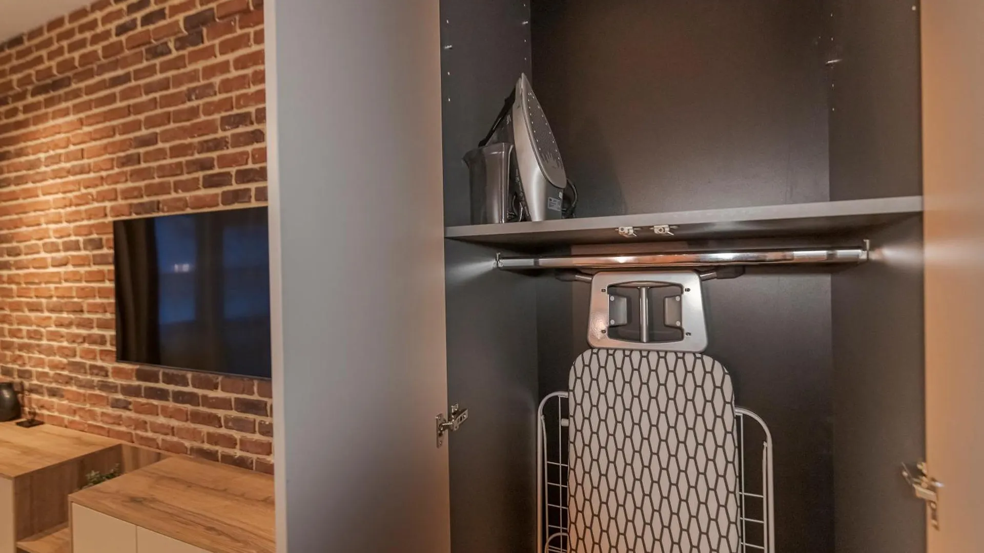 Apartment Ferienwohnung The Old Town Industrial Vault - A Fusion Of Past & Present Bukarest