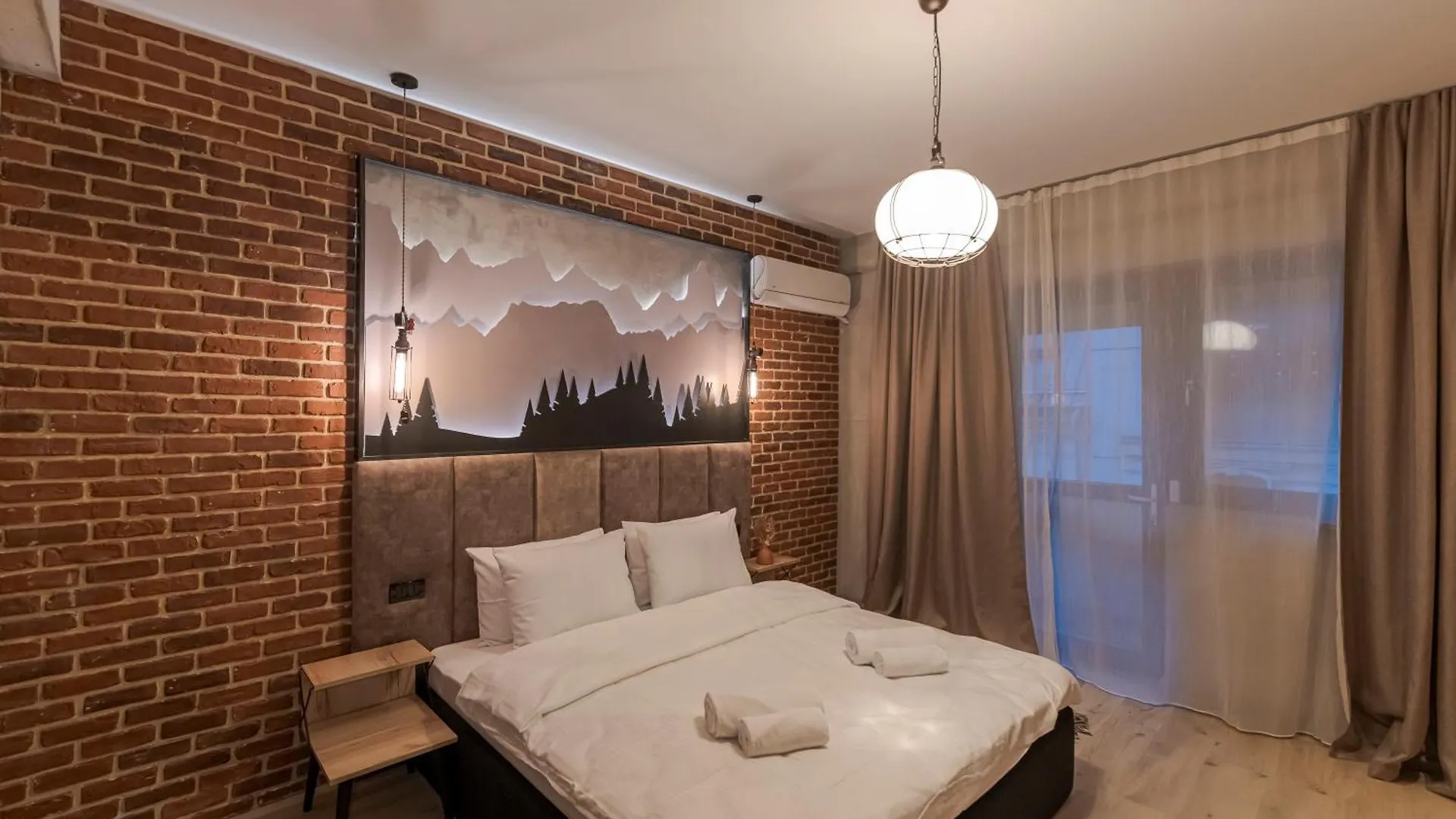 Ferienwohnung The Old Town Industrial Vault - A Fusion Of Past & Present Bukarest