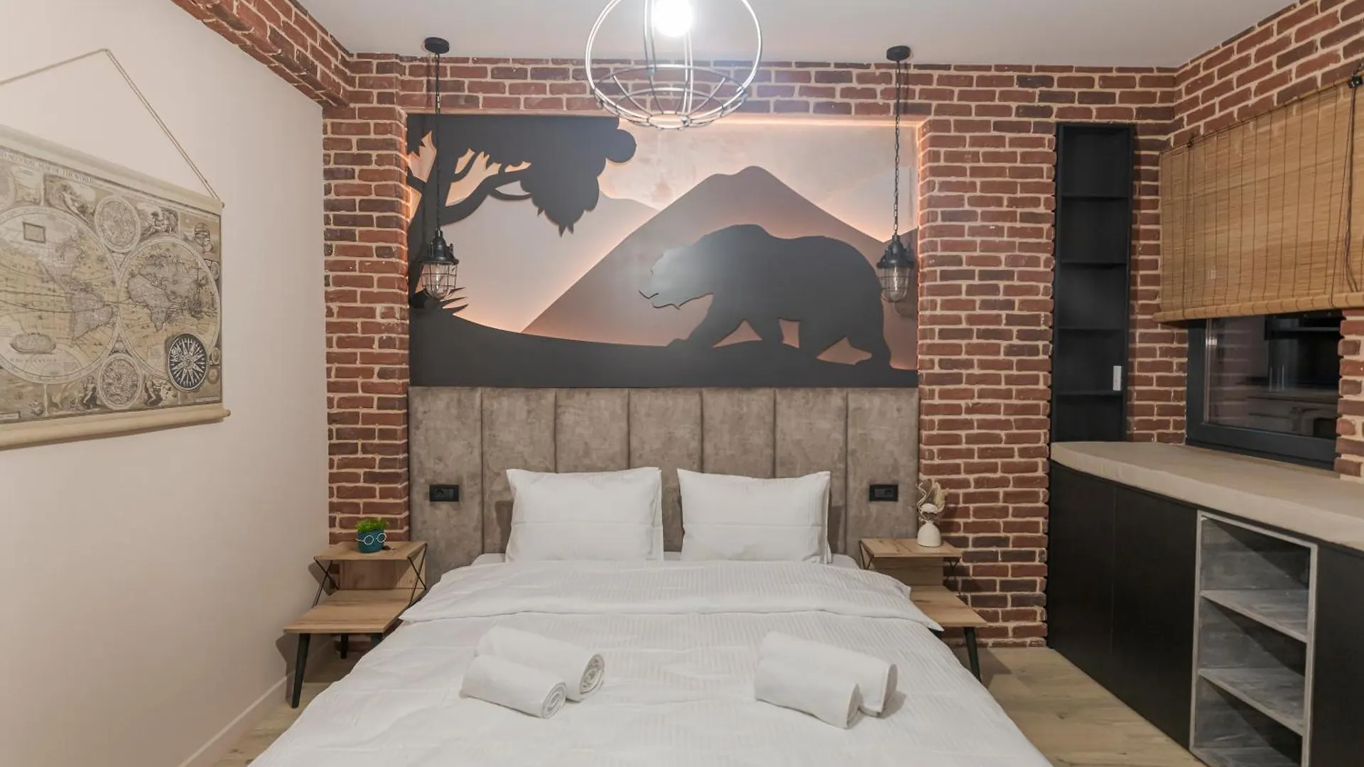 Apartment Ferienwohnung The Old Town Industrial Vault - A Fusion Of Past & Present Bukarest