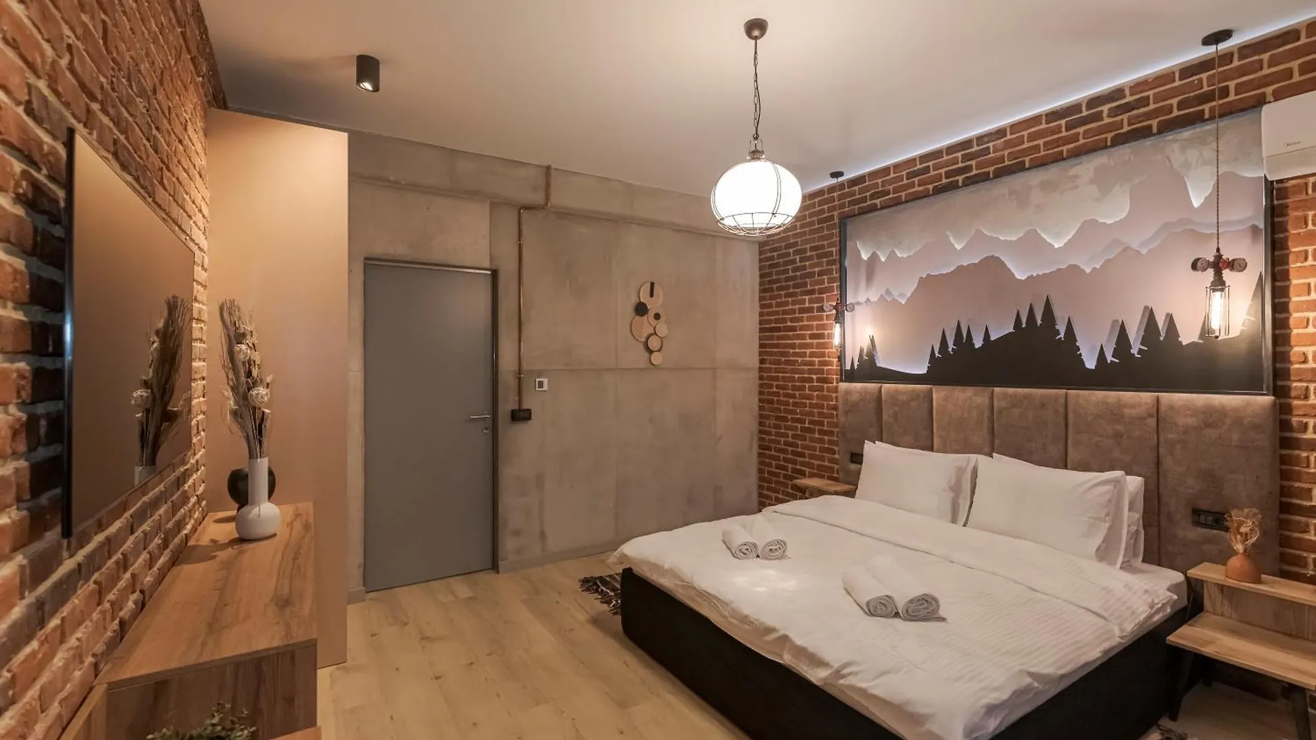 The Old Town Industrial Vault - A Fusion Of Past & Present Appartement Boekarest