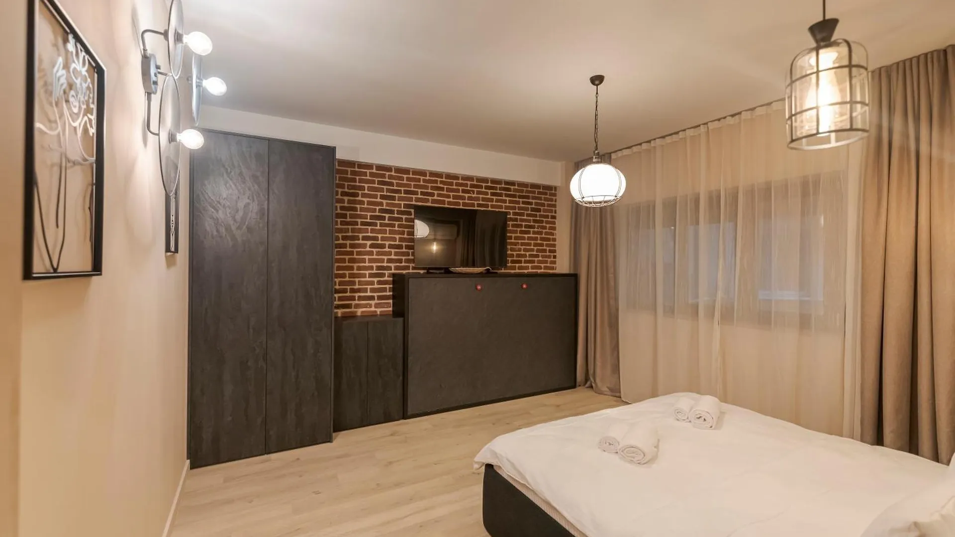 The Old Town Industrial Vault - A Fusion Of Past & Present Appartement Boekarest
