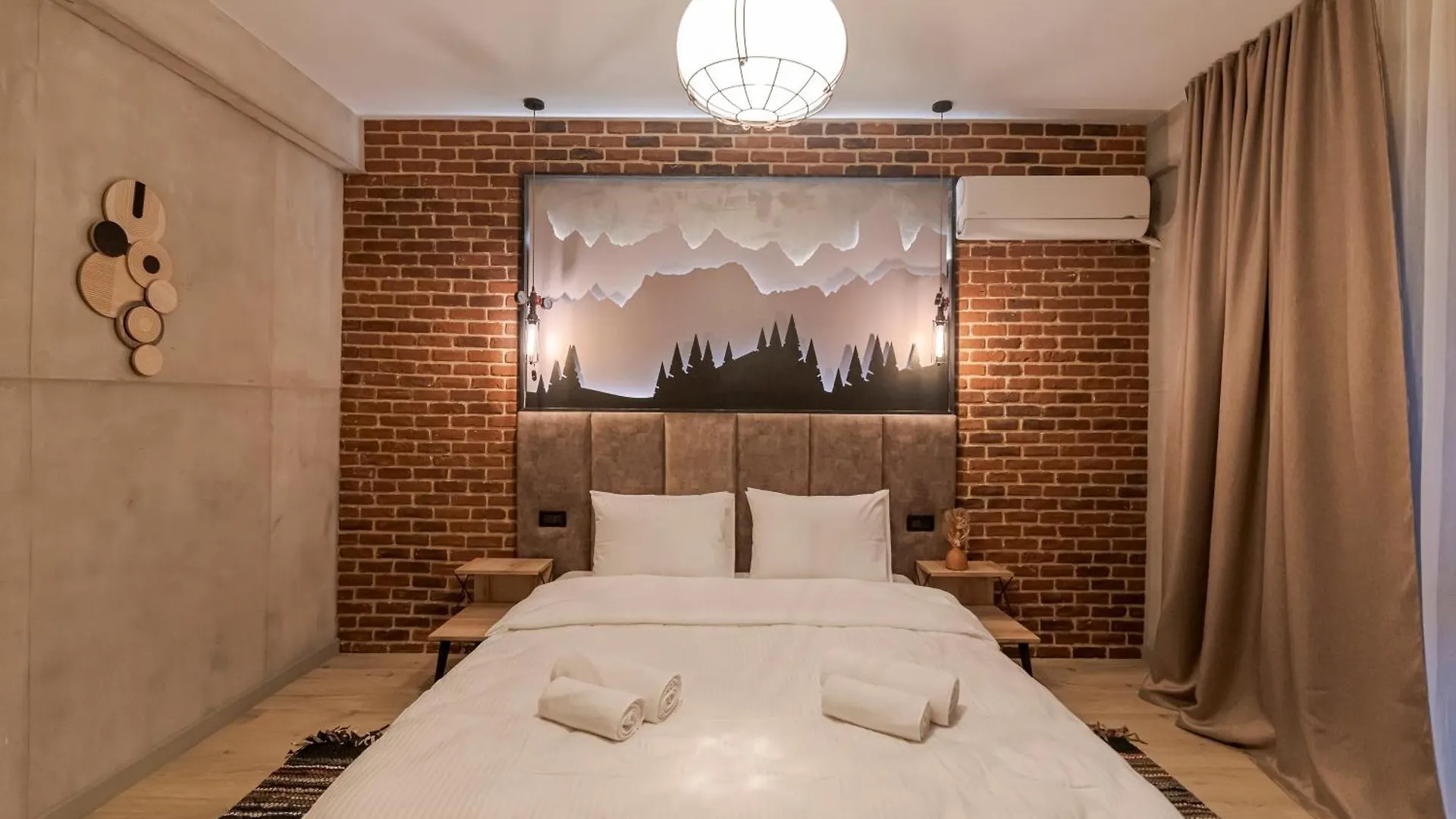 The Old Town Industrial Vault - A Fusion Of Past & Present Appartement Boekarest