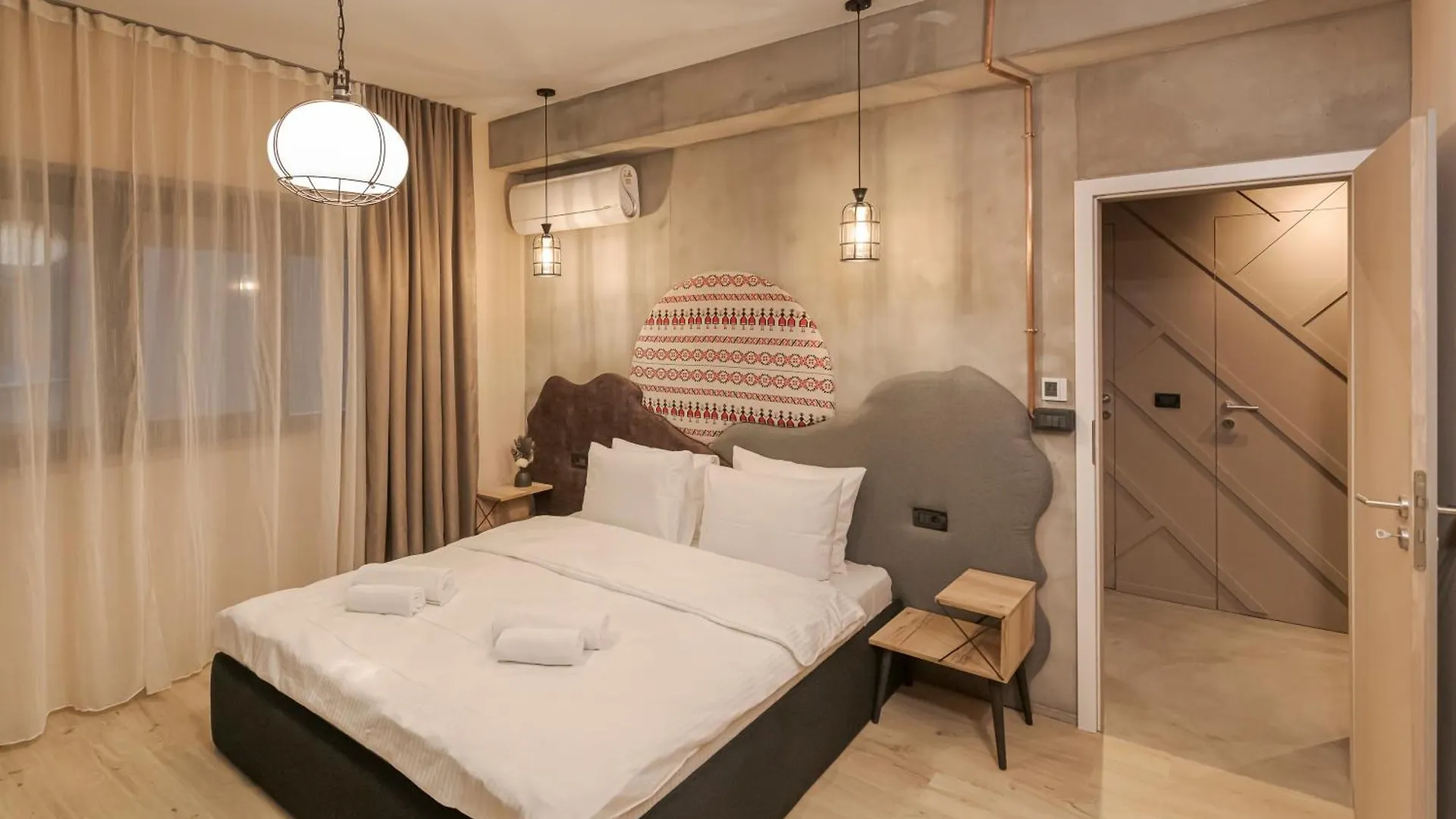 The Old Town Industrial Vault - A Fusion Of Past & Present Appartement Boekarest